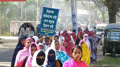 Women migrant workers rally to increase awareness about safer migration amongst Bangladeshi women traveling abroad for work. Photo: UN Women Asia and the Pacific / Flickr.