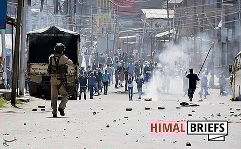 Police in Kashmir confronting protesters in December 2018. Photo: Seyyed Sajed Hassan Razavi / Wikimedia Commons