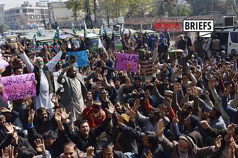 A protest against rising fuel prices in 2022. Pakistan’s bailout deal with the IMF shields elites and the political class while leaving the masses even less able to influence policy-making via elections or otherwise. Photo: IMAGO / Pacific Press Agency