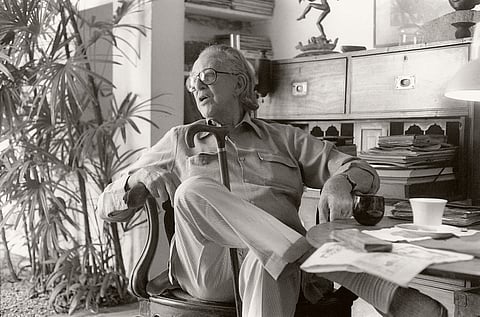 Geoffrey Bawa at his private residence, Number 11, in Colombo. As Sri Lanka embraces a neoliberal architectural aesthetic of skyscrapers and towers, there is still much to be learnt from the path-breaking architect’s legacy and regionalist vision for the country. Photo courtesy: Dominic Sansoni / Geoffrey Bawa: Drawing from the Archives, Lars Müller Publishers