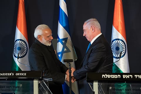 Narendra Modi (left) and Benjamin Netanyahu (right) in Jerusalem in July 2017. Hindu nationalists see in Israel a model for India – an ethnonationalist democracy that treats Muslims as subordinate and maintains international support regardless. Photo: IMAGO / agefotostock