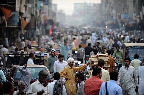 A street in Faisalabad. Kesava Menon, after his stint as an Indian correspondent in Pakistan, scoffs at Indians who cross the border on week-long or fortnight-long visas and declare that “the liberalism they encountered was irrefutable proof that their hosts were ready to forget all differences.” Photo: IMAGO / Xinhua