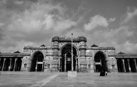 In her memoir, Zara Chowdhary recounts visiting the Jama Masjid in Ahmedabad with her grandfather, where Ahmad Shah I, the first Muslim king of the Gujarat sultanate, used to pray his namaz. From the fallout of the 2002 Gujarat massacre and of her family’s slow demise, Chowdhary finds fragments of identity and memory, an assertion of who they were and how they had always belonged.