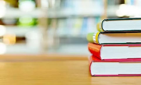 तिनसुकिया जिला परिषद के सम्मेलन कक्ष में आयोजित शिक्षा पर बैठक