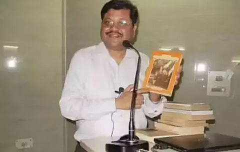 असम के मुख्य सचिव जिष्णु बरुआ ने घरफलिया LP स्कूल का किया निरीक्षण