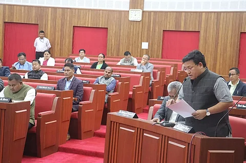 बीटीसी विधान सभा ने ग्लोबल वार्मिंग और बाल दुर्व्यवहार से निपटने का संकल्प लिया