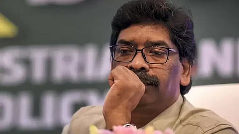 झारखंड के मुख्यमंत्री हेमंत सोरेन विधायक का दर्जा खो देंगे