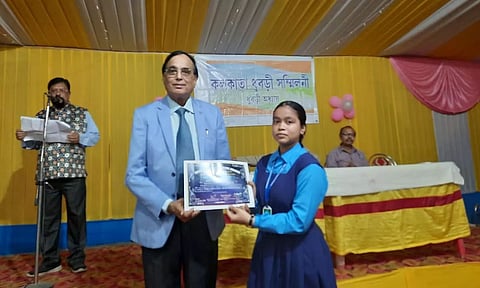 कोलकाता-धुबरी सम्मिलानी ने 86 छात्रों को वित्तीय सहायता वितरित की