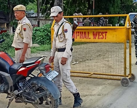 म्यांमार सीमा पर संदिग्ध उग्रवादियों ने मणिपुर पुलिस अधिकारी की गोली मारकर हत्या कर दी