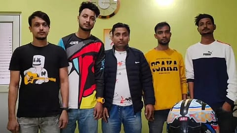 असम: हैलाकांडी में बाइक स्टंट करने वाले 5 युवकों को हिरासत में लिया गया