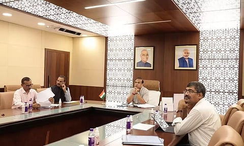 असम सरकार सड़क के किनारे वृक्षारोपण अभियान चलाएगी, विकास और रखरखाव की निगरानी के लिए ड्रोन प्रौद्योगिकी का उपयोग करेगी