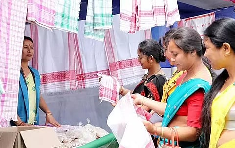 पावर-लूम गामोसा ग्लूट्स मार्केट एक्ट का उल्लंघन कर रहा है