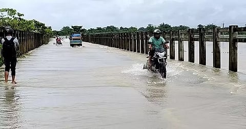 असम बाढ़ की स्थिति गंभीर; सीजन में मरने वालों की संख्या 150 के पार
