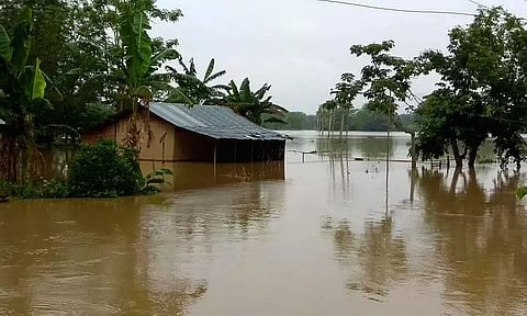 असम: बाढ़ का पानी कम होने से 3 और लोगों की मौत