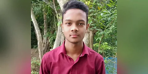 असम: ई-रिक्शा चालक का बेटा एचएसएलसी परीक्षा में छोटे अंतर से रैंक से चूका; वित्तीय सहायता चाहता है