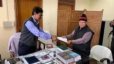 भाजपा विधायक दीबा चंद्र हरंगखाल ने कांग्रेस में शामिल होने के लिए त्रिपुरा विधानसभा से इस्तीफा दे दिया है