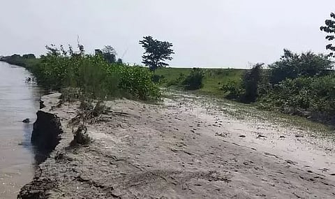 अरुणाचल प्रदेश और असम के कुछ जिलों में बाढ़ की स्थिति बिगड़ी (Flood situation worsens in Arunachal Pradesh and few districts of Assam)