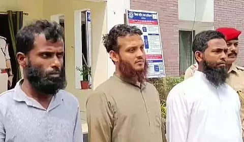 दोहरा आतंक: असम में पैर फैला रहे जिहादी, माओवादी