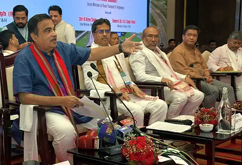 केंद्रीय मंत्री नितिन गडकरी ने पूर्वोत्तर के लिए 1.6 लाख करोड़ रुपये की परियोजनाओं की घोषणा की