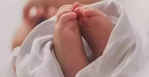 मध्य प्रदेश: इंदौर में मां ने नवजात को 5.5 लाख रुपये में बेचा, गिरफ्तार