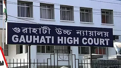 जुनैद खालिद ने वक्फ जमीन को लेकर गौहाटी हाई कोर्ट में जनहित याचिका दायर की है