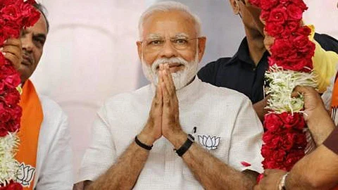 प्रधानमंत्री नरेंद्र मोदी ने उर्दू और अंग्रेजी में लोगों को ईद की मुबारकबाद दी