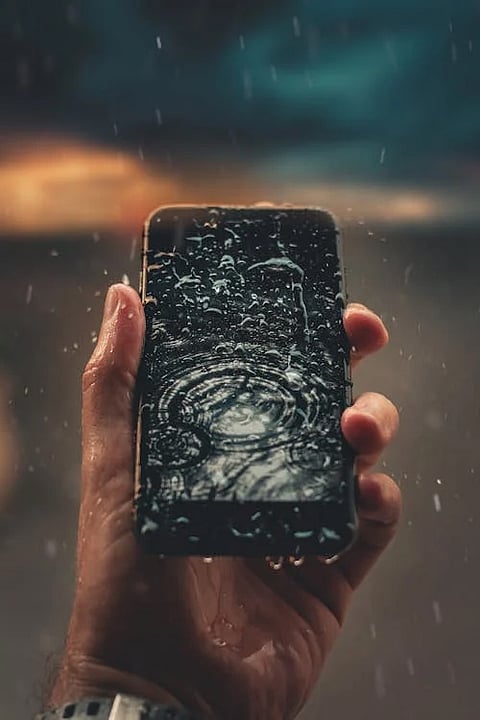 Smartphone, Digital Gadget Safety Tips During Rainy Season
