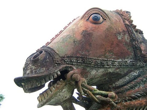 தமிழர்களுக்குப் பெருமை சேர்க்கும் மரச்சிற்பக்கலை!