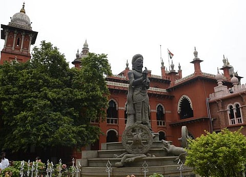 உயர் நீதிமன்றங்களில் தமிழ் வழக்கு மொழியாக...