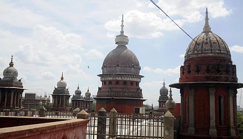 தமிழை வழக்கு மொழியாக்க நடவடிக்கை: தலைமை நீதிபதி உறுதி