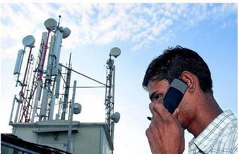 செல்போன் கதிர்வீச்சு யாருக்கு எதிரி?