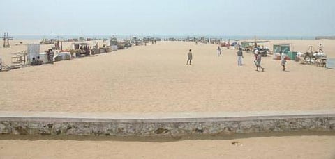 காணாமல் போகிறதா கடற்கரை?