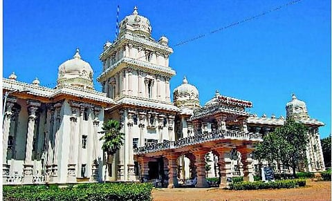 வரலாற்று ஆய்வைப் புதைத்துவைப்போம்!