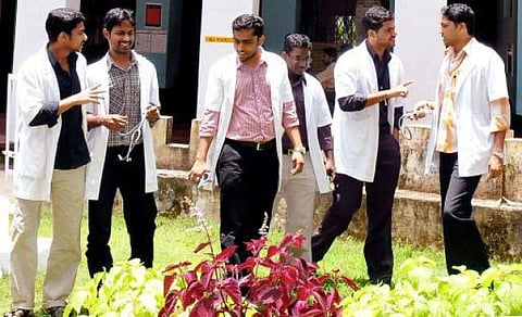 எம்.பி.பி.எஸ். முதல் ஆண்டு தேர்வில் தோல்வியா? கவலை வேண்டாம்