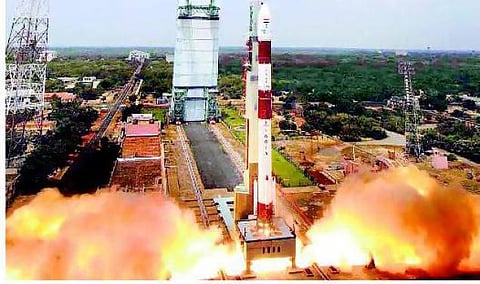 விண்ணைத் தொடலாம்