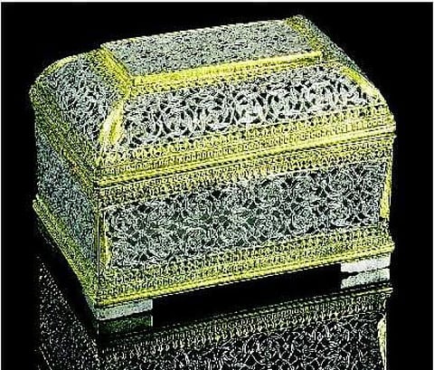 தாத்தா காலத்து வெத்தலப் பொட்டி ரூ.6.44 கோடிக்கு ஏலம்!