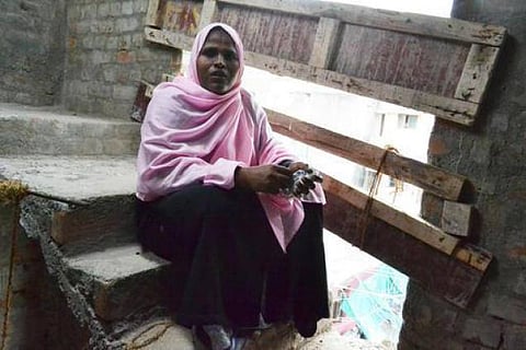 மூடநம்பிக்கைகளை ஒழிப்பதே முதல் பணி - இறுதிச்சடங்குகள் செய்யும் முஸ்லிம் பெண்