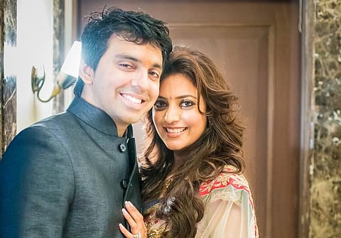 அக்காவை முந்தும் தங்கை!