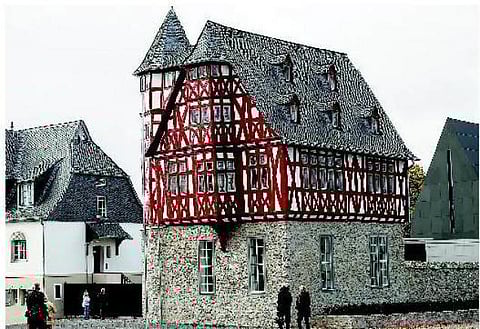 போப்பைச் சந்தித்தார் சுகவாசி பிஷப் - ரூ.320 கோடி மாளிகை குறித்து விளக்கம்