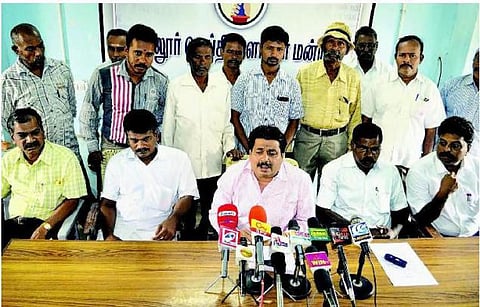 கடலூர் நகராட்சிக்கு எதிராக மூன்று கட்டப் போராட்டம் - வரிந்துகட்டும் பொதுநல இயக்கங்கள்