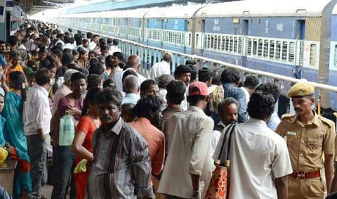 தமிழில் ரயில்வே கால அட்டவணை வெளியிடுவதில் தாமதம்