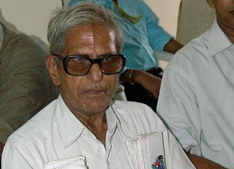 சிறிய பேருந்து, அம்மா உணவகங்களில் விதிமீறல்கள்: சென்னை உயர் நீதிமன்றத்தில் வழக்கு