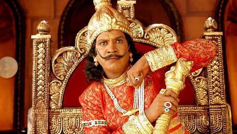 இரட்டை வேடம்: வரலாறு மிகவும் முக்கியம் அமைச்சரே!