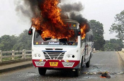 அஸ்ஸாமில் தீவிரவாதிகள் தாக்குதலில் 7 பேர் பலி