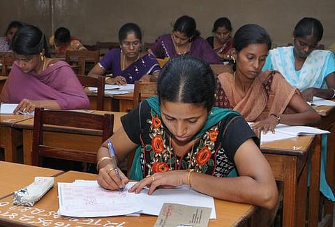 ஆசிரியர் தகுதித் தேர்வு முடிவு வெளியீடு; இணையத்தில் காண...