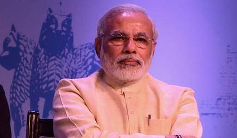 மோடியை விட்டு 2002 ஏன் விலகாது?