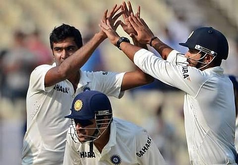 ரோஹித், அஸ்வின், ஷமி அசத்தலில் இந்தியா இன்னிங்ஸ் வெற்றி