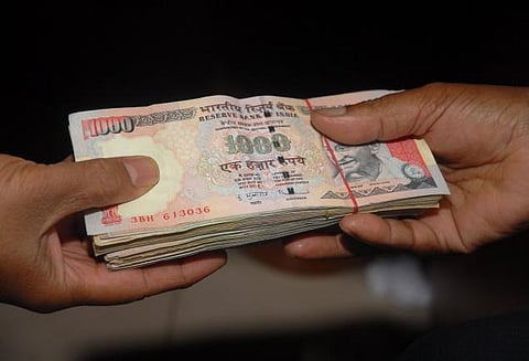 கொடுக்கும் பணத்துக்கு எதுக்கு வட்டி?