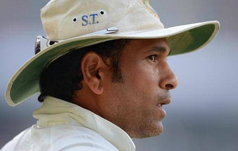 சச்சினுக்காக மே.இ.தீவுகளை ஆதரிக்கும் இந்திய ரசிகர்கள்!