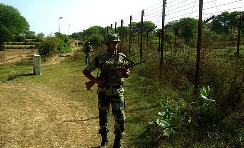 பிரதமர் எச்சரிக்கை எதிரொலி: எல்லையில் படைகள் குவிப்பு